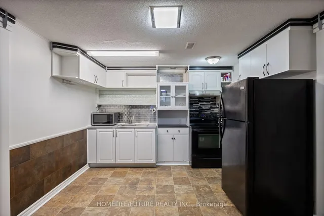 Additional image 32 of 71 Hagar Ave