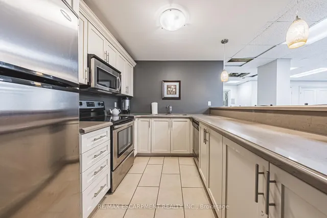 Additional image 42 of 125 Wilson St Unit 107