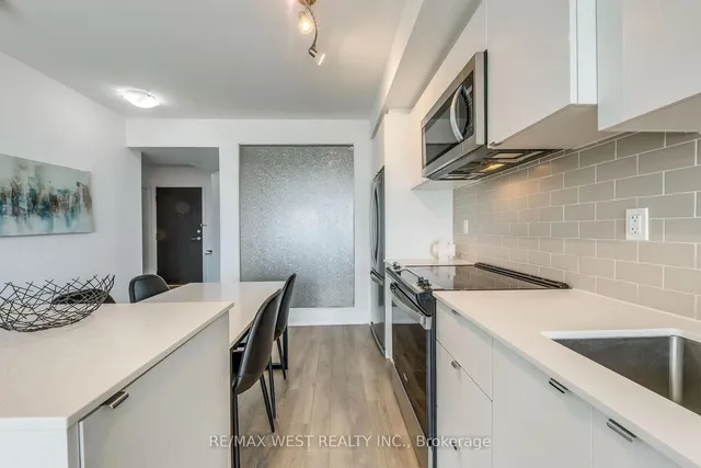 Additional image 10 of 1461 Lawrence Ave Unit 1706