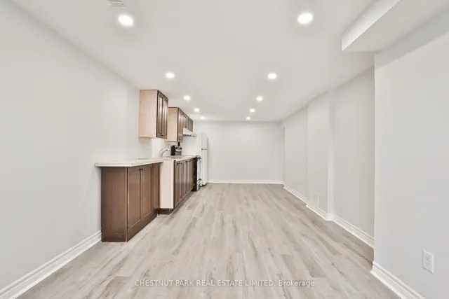 Additional image 28 of 65 Kane Ave