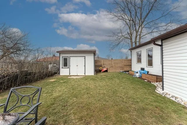 Additional image 45 of 14 Yorkdale Cres