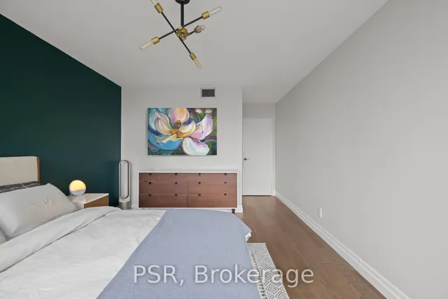 Additional image 19 of 30 Wellington St Unit 1103