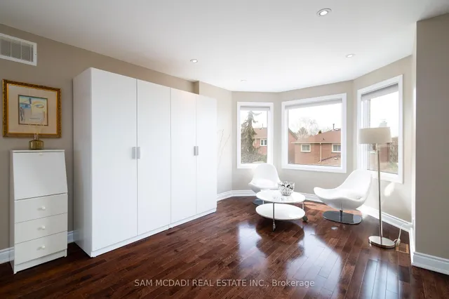 Additional image 15 of 1555 Sir Monty's Dr