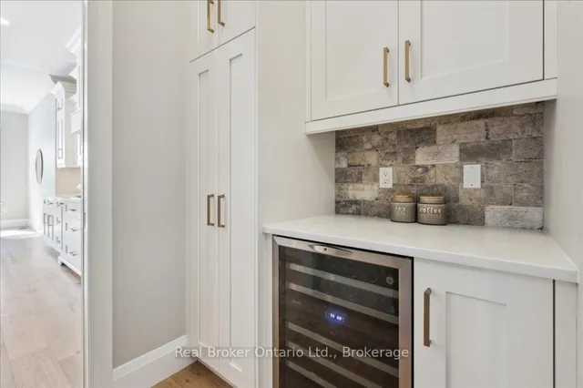 Additional image 6 of 297 Field Sparrow Cres