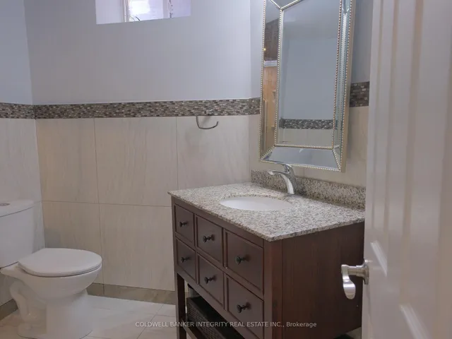 Additional image 22 of 2814 Guilford Cres