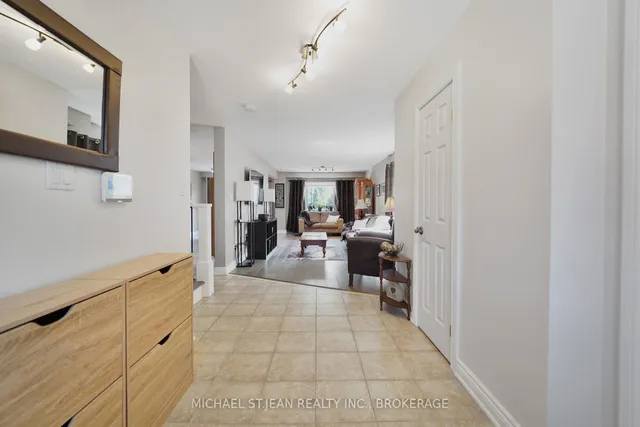 Additional image 7 of 23 Giovanna Dr