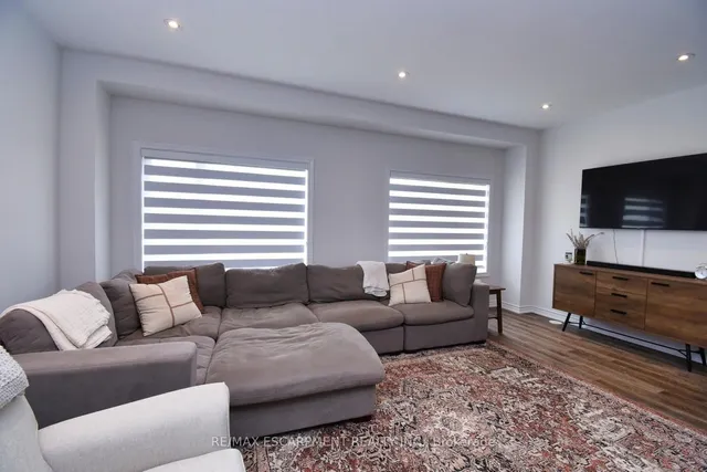 Additional image 9 of 187 Wilson St Unit 4