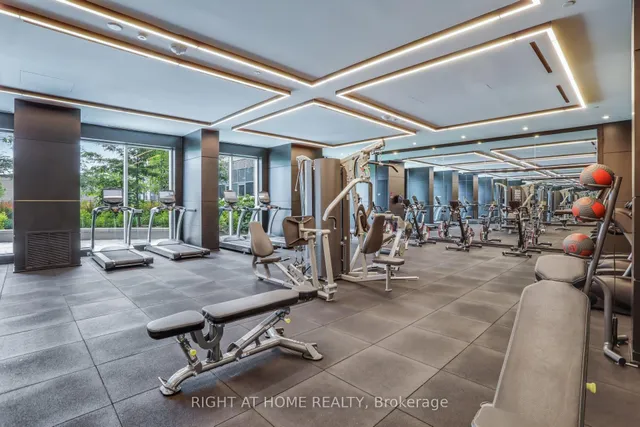 Additional image 27 of 31 Tippett Rd Unit 402