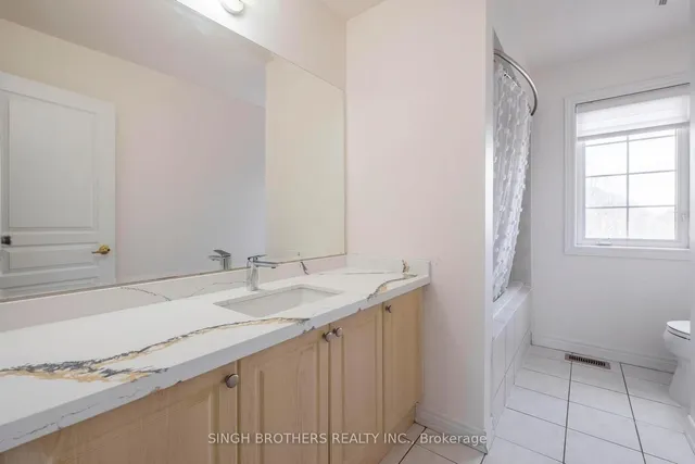 Additional image 18 of 78 Mainard Cres