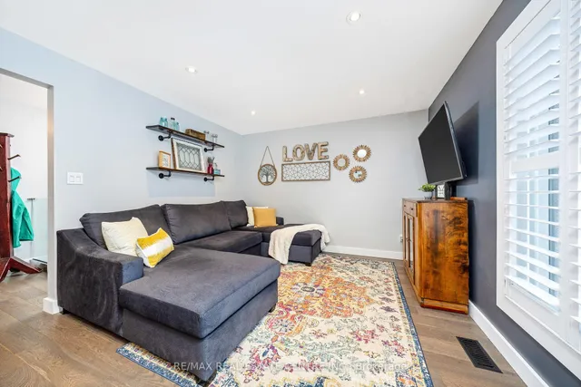 Additional image 11 of 390 Woodward Ave