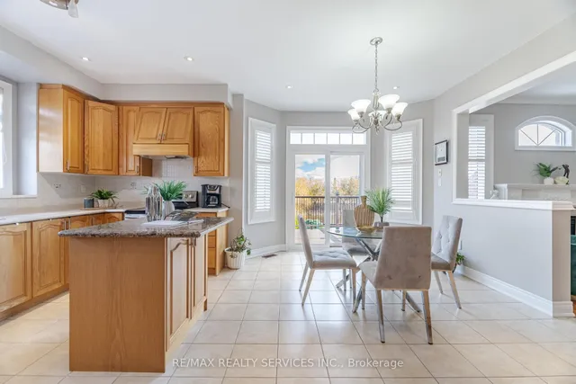 Additional image 9 of 18 Armani Lane