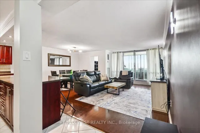 Additional image 4 of 625 The West Mall N/A Unit 1009