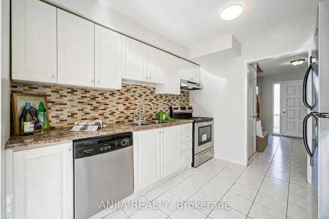 Additional image 18 of 91 Dumfries Ave