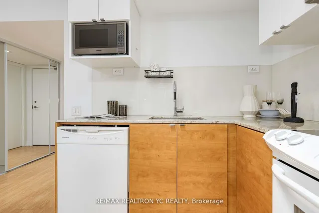 Additional image 10 of 121 Mcmahon Dr Unit 710