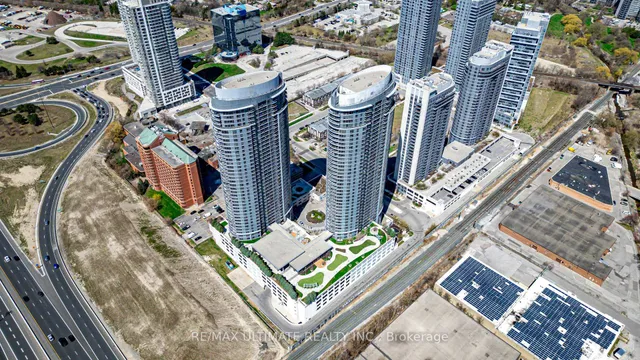 Additional image 32 of 135 Village Green Sq Unit 3720