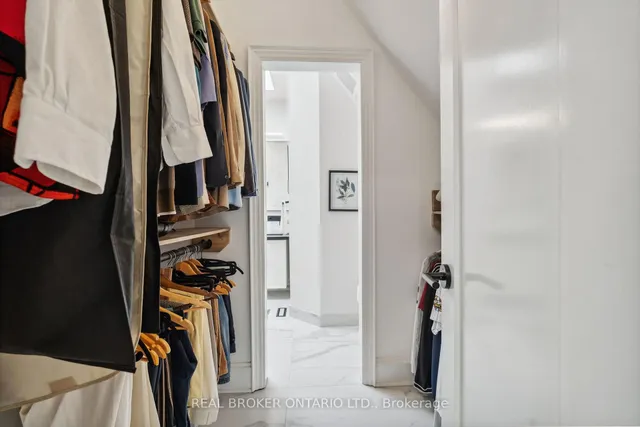 Additional image 31 of 300 Avenue Rd Unit 4