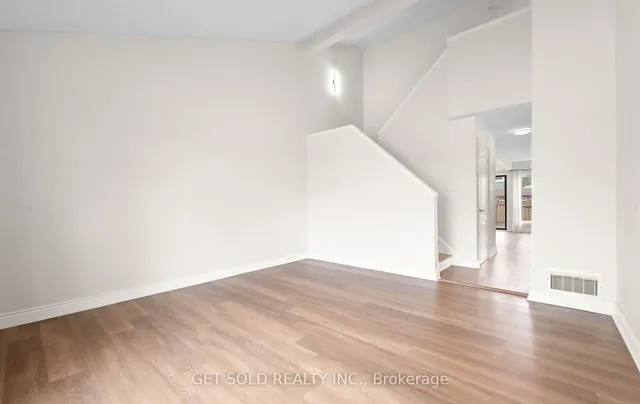 Additional image 7 of 15 Wray Crt