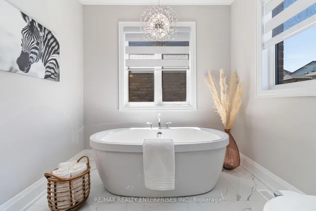 Additional image 30 of 1437 Lakeport Cres