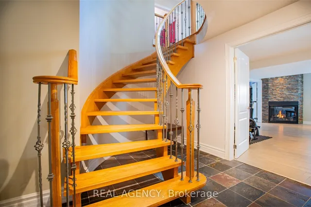 Additional image 32 of 2361 Delnice Dr