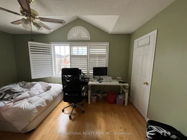 Additional image 20 of 8 Margaret Rose Crt