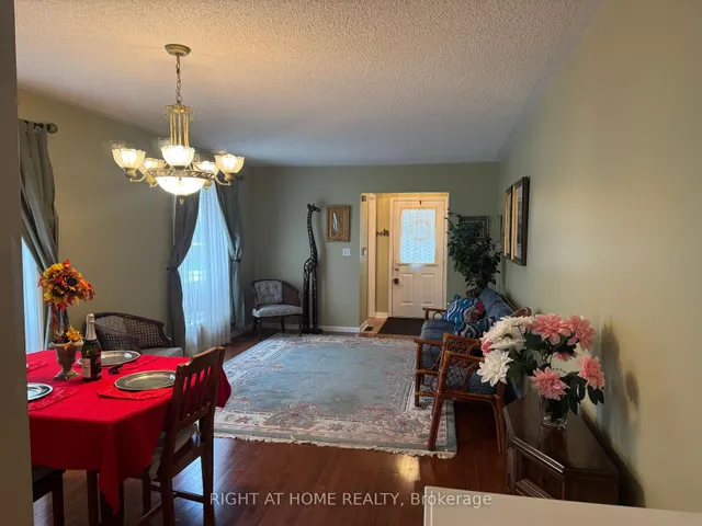 Additional image 4 of 1595 Cartwright Cres