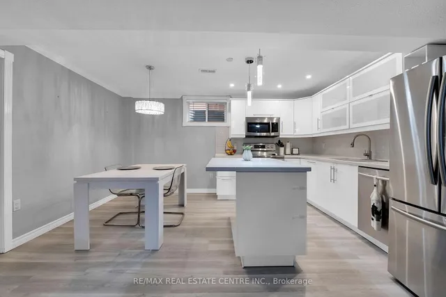 Additional image 34 of 29 Chipman Ave