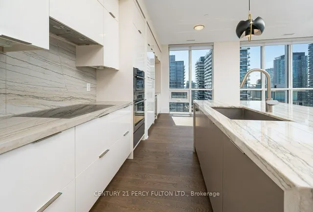 Additional image 8 of 101 Erskine Ave Unit PH10