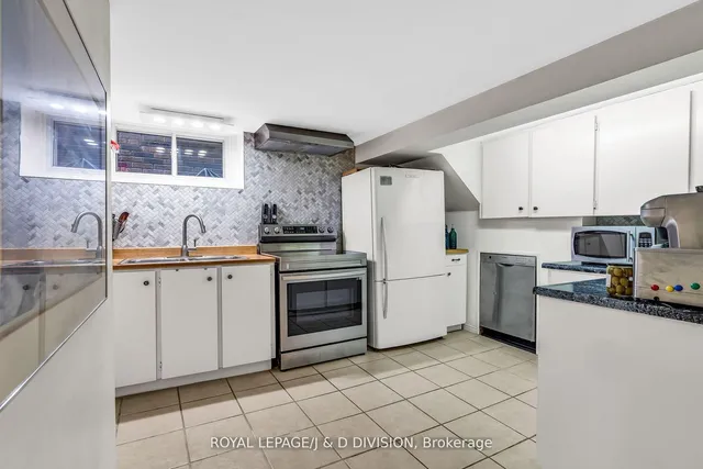 Additional image 29 of 77 College View Ave