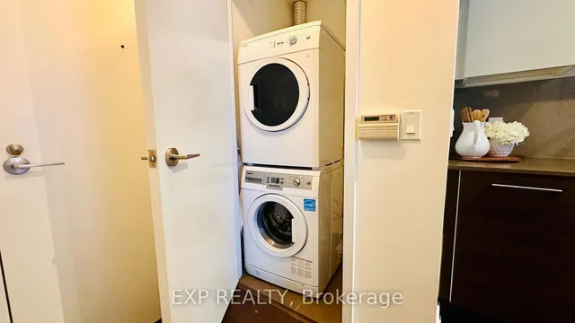 Additional image 25 of 1030 King St Unit 408
