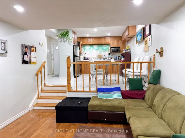 Additional image 9 of 2901 Jane St Unit 101