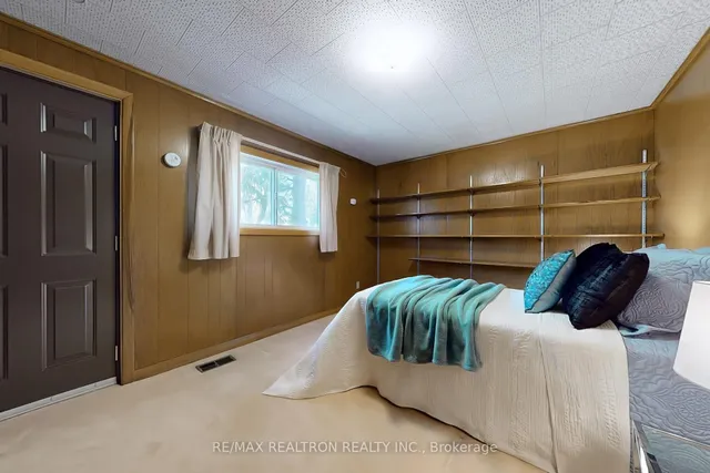 Additional image 18 of 4 Amulet St