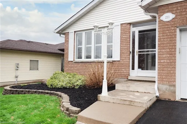 Additional image 4 of 211 Misty Crt