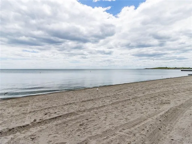 Additional image 48 of 3865 Lake Shore Blvd Unit 401