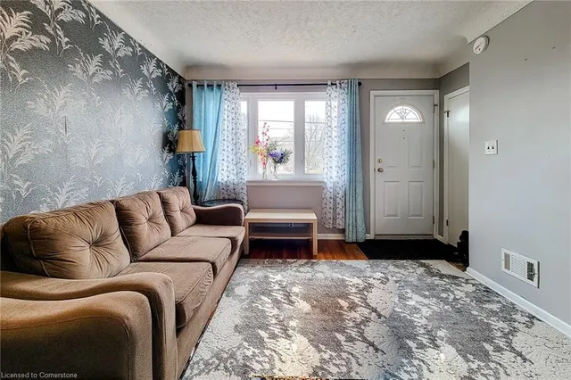 Additional image 12 of 698 Upper Sherman Ave