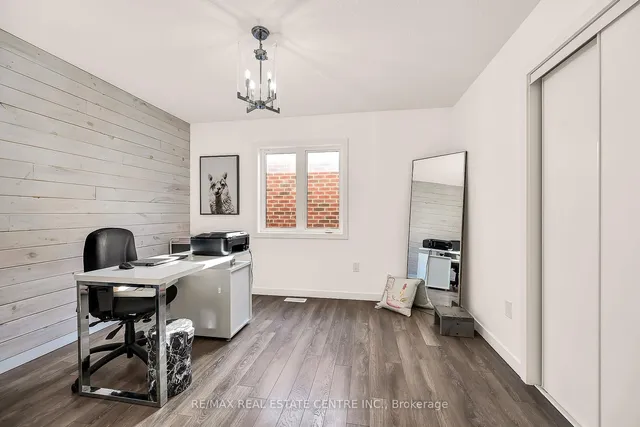 Additional image 29 of 18 Scarletwood St