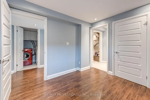 Additional image 40 of 372 Silverthorn Ave