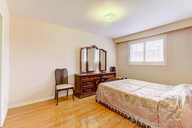 Additional image 12 of 77 Fontainbleau Dr