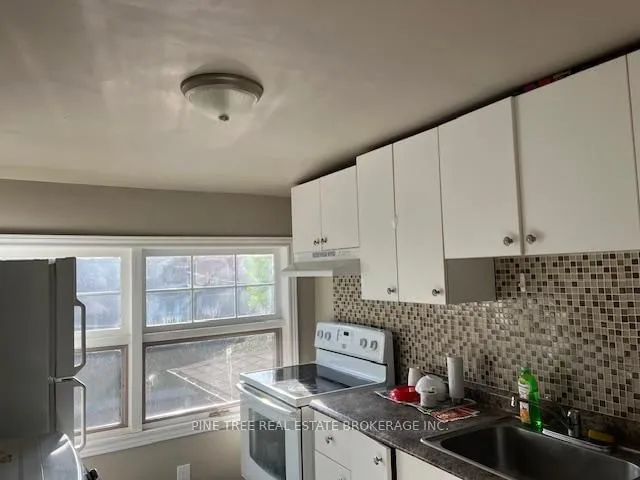 Additional image 5 of 31 Paisley Ave