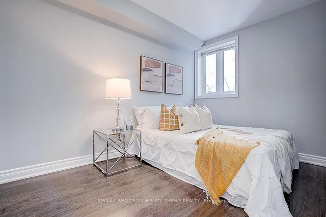 Additional image 22 of 245 Montrose Ave