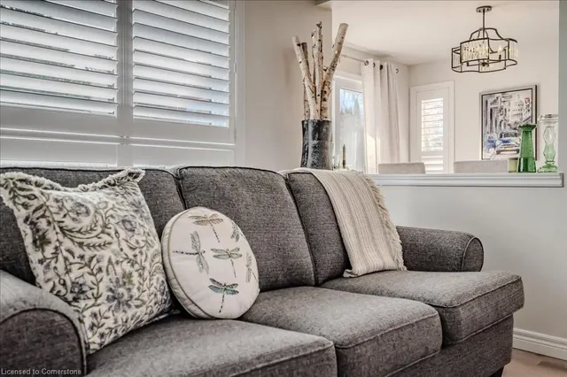 Additional image 10 of 220 Doon South Dr