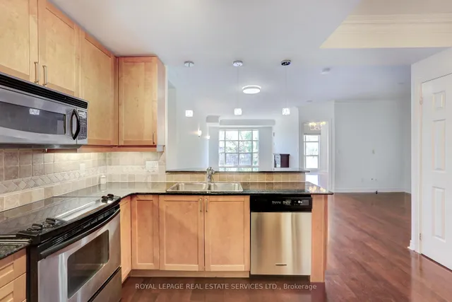 Additional image 10 of 3085 Bloor St Unit 303