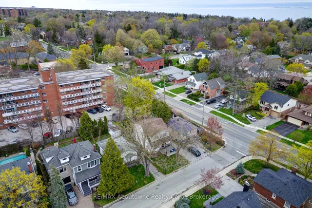 Additional image 7 of 469 Woodland Ave