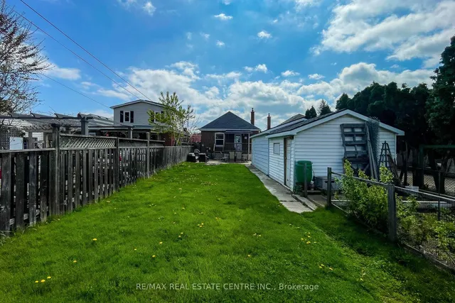 Additional image 40 of 112 Tragina Ave