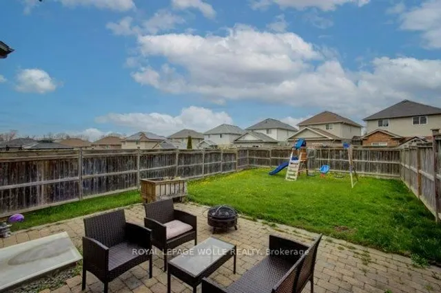 Additional image 18 of 945 Zeller Cres