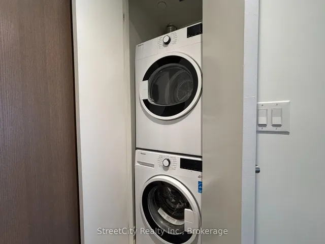 Additional image 10 of 20 Richardson St Unit 611