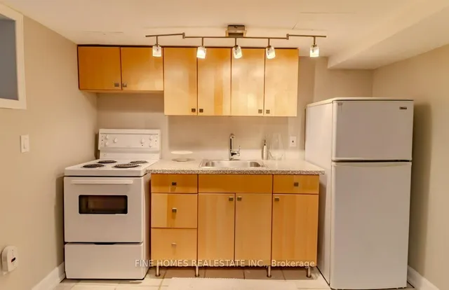 Additional image 23 of 65 Parkdale Rd