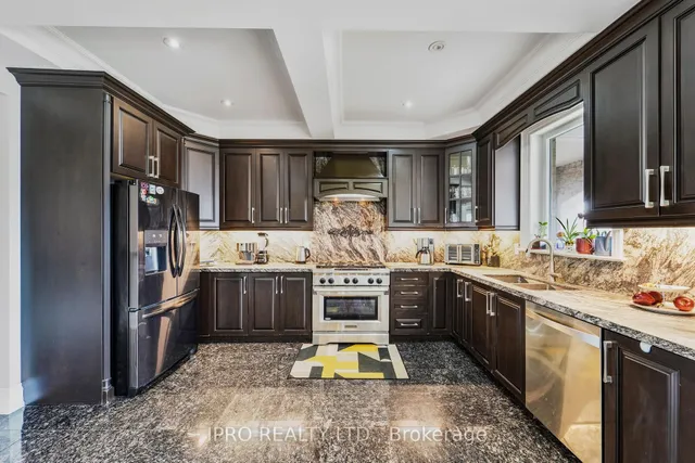 Additional image 14 of 55 Yorkdale Cres