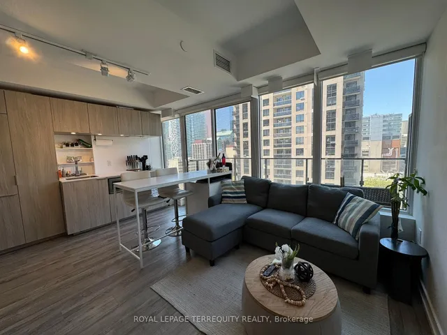 77 Shuter St Unit 1701