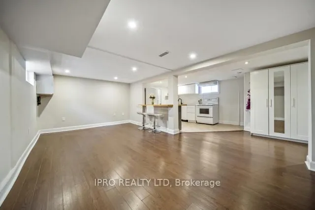 Additional image 29 of 146 Glencarry Ave