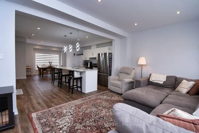 Additional image 8 of 187 Wilson St Unit 4